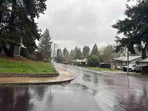 4th image of 5670 SW 196th Ave
