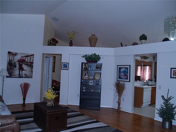5th image of 30732 Birdhouse Dr