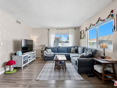 28016 Robin Ave, Santa Clarita, CA, 91350