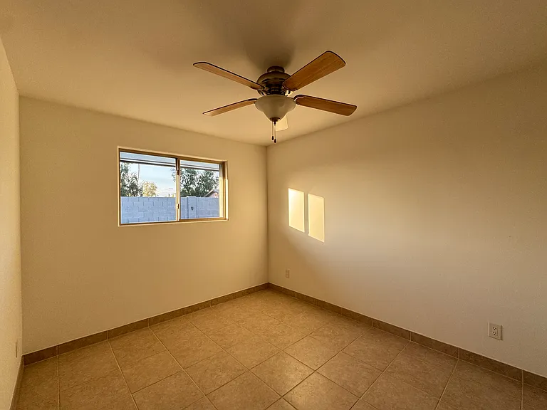 644 E La Jolla Dr — Photo 19