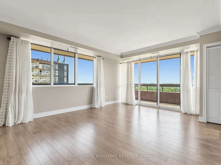 8111 Yonge St #1010 — Photo 18