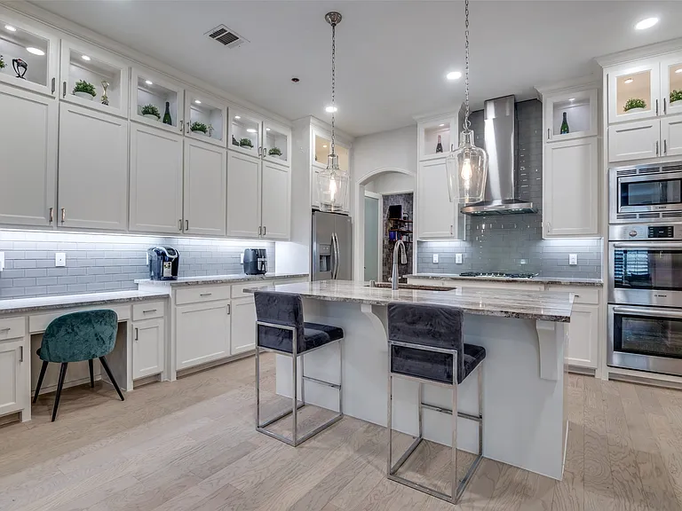 7525 Renaissance Blvd — Photo 9