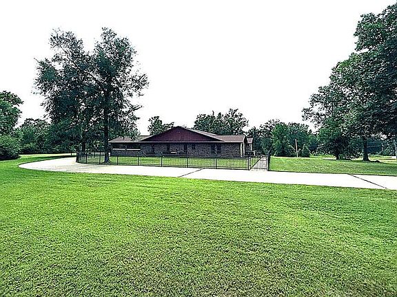 3rd image of 4808 Country Rd