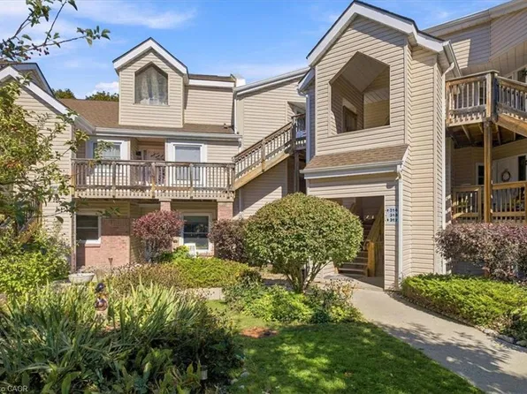 1210 Thorpe Rd #311, Burlington, ON L7S 2H1