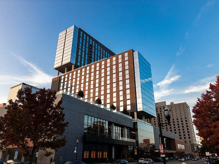 The Residences at OMNI Louisville — Photo 17