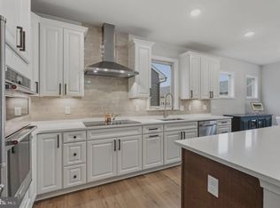 46337 Reddish Knob Dr, Sterling, VA
