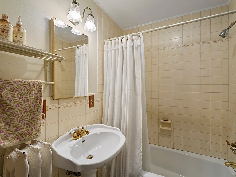 Forest Home Dr — Photo 9