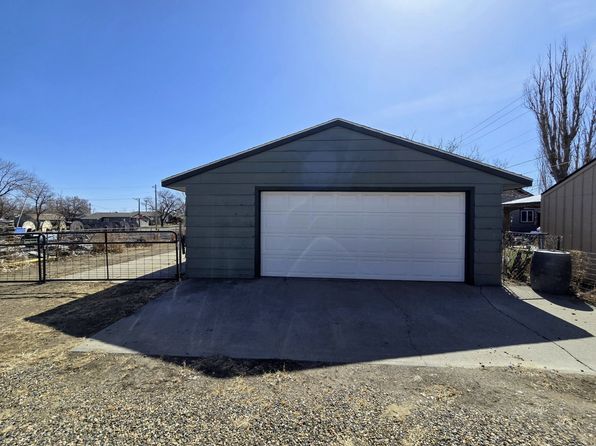 2415 Leighton Blvd, Miles City, MT 59301