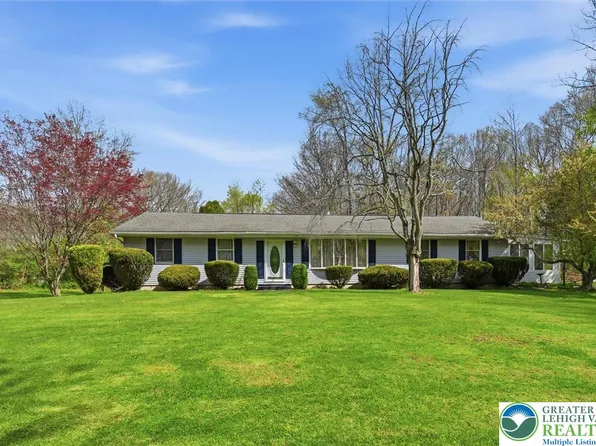 4 Codorus Rd, Barnesville, PA 18214