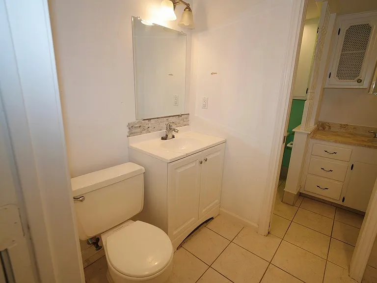 7600 Burgoyne Rd #250 — Photo 9