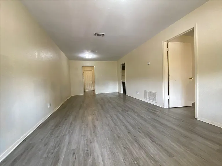 208 Kelly Dr #7 — Photo 14