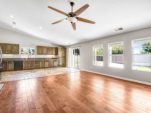 4th image of 25629 Driftview Cir