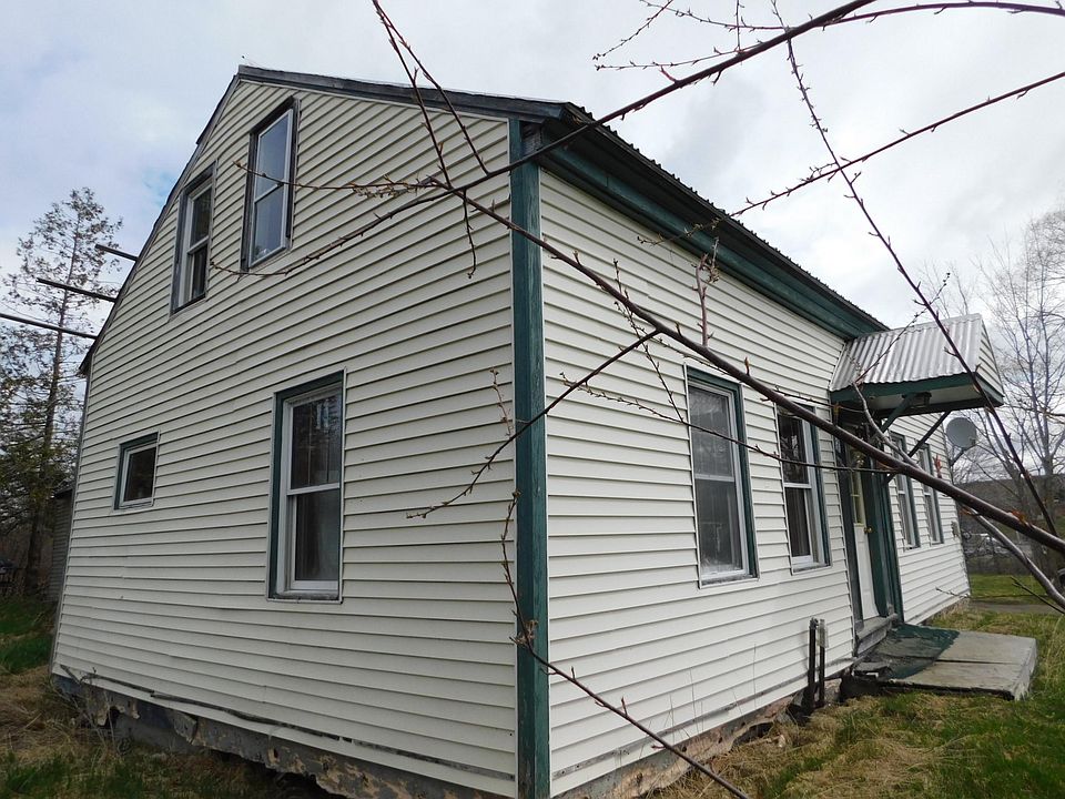 2nd image of 9 Eaton Corner Road