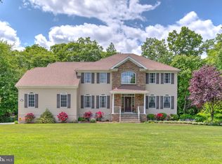 45 Cherry Tree Ln, Cream Ridge, NJ 08514