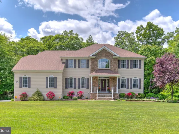 45 Cherry Tree Ln, Cream Ridge, NJ 08514