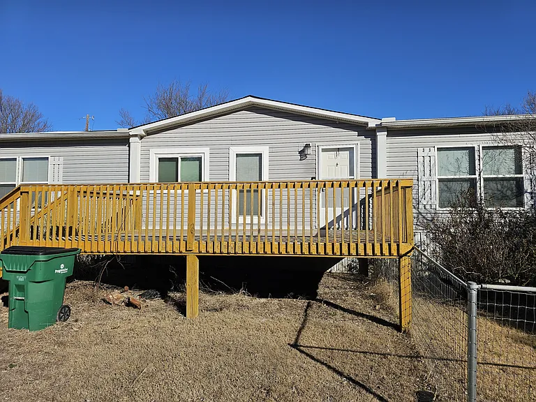 3434 Laguna Dr — Photo 13