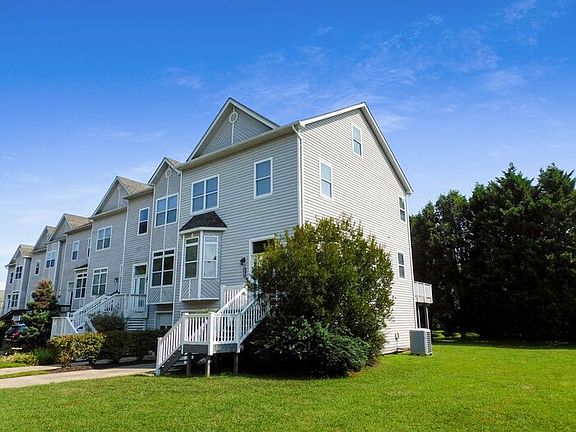 3rd image of 48373 Surfside Dr