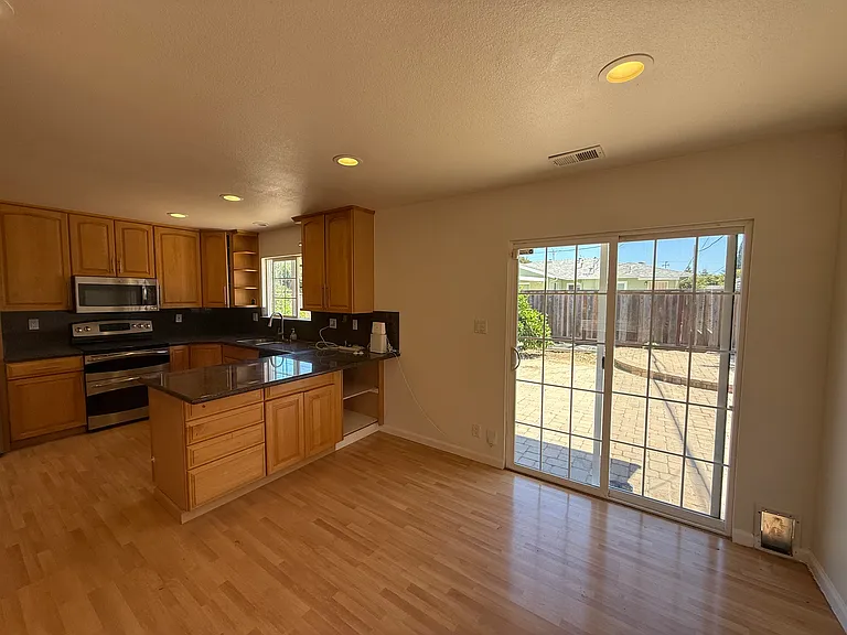 40464 Landon Ave — Photo 7