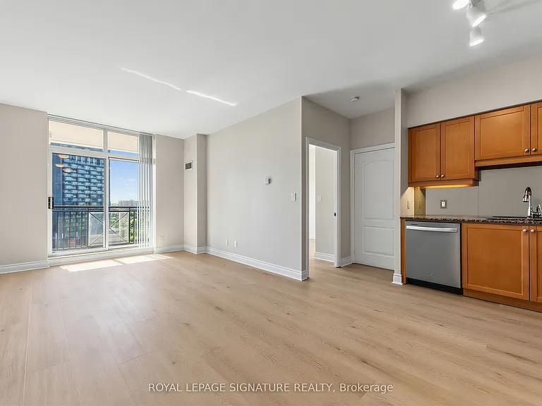 1105 Leslie St #1408 — Photo 5