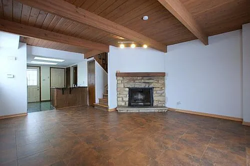 2 bed, 1.5 bath, 960 sqft, $1,800 — Photo 4