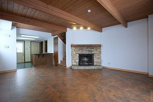 4th image of 367 Meadow Green Ln