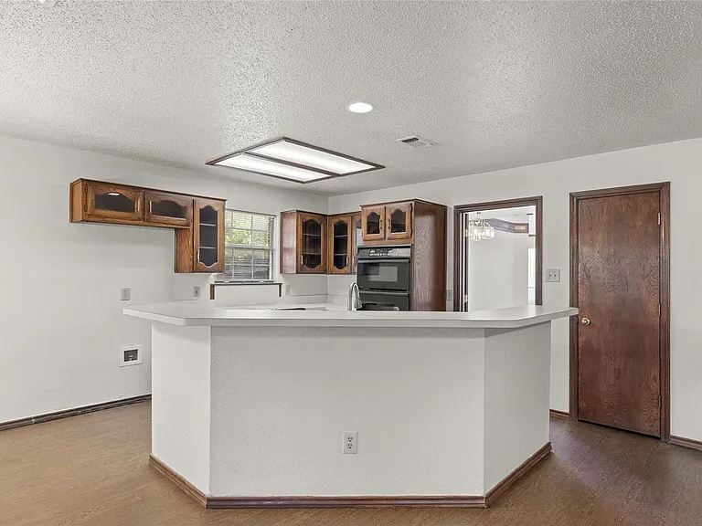 1423 Holveck Dr — Photo 7