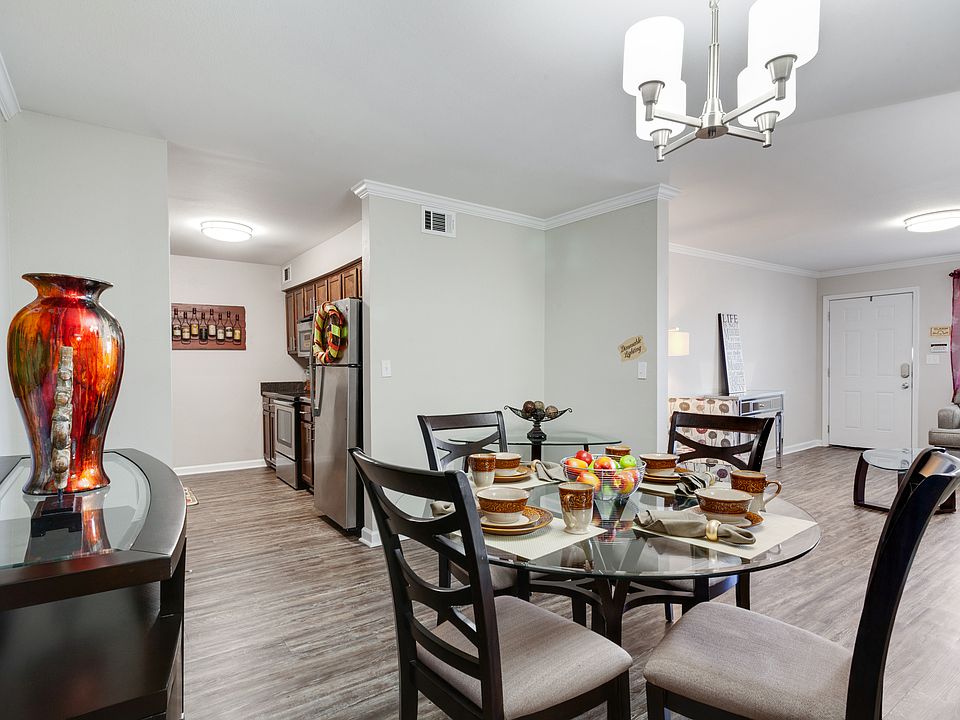 Emerald Pointe Apartment Homes - 2700 Whitney Ave Harvey LA | Zillow