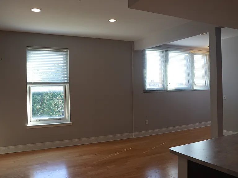 3755 Lindell Blvd #2A — Photo 7