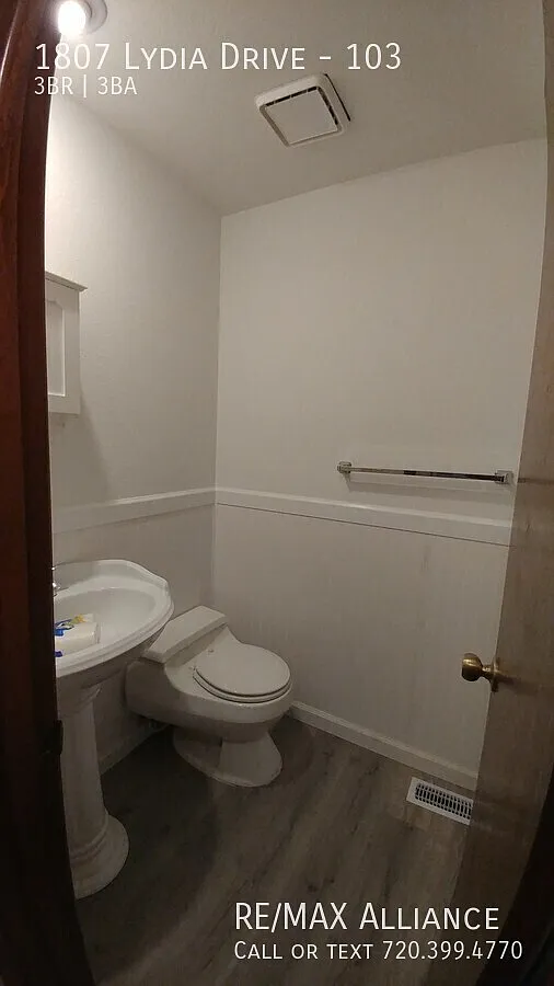 1807 Lydia Drive — Photo 3