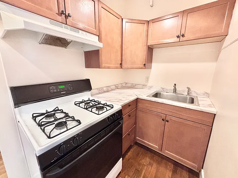 98 Spring St #2 — Photo 10