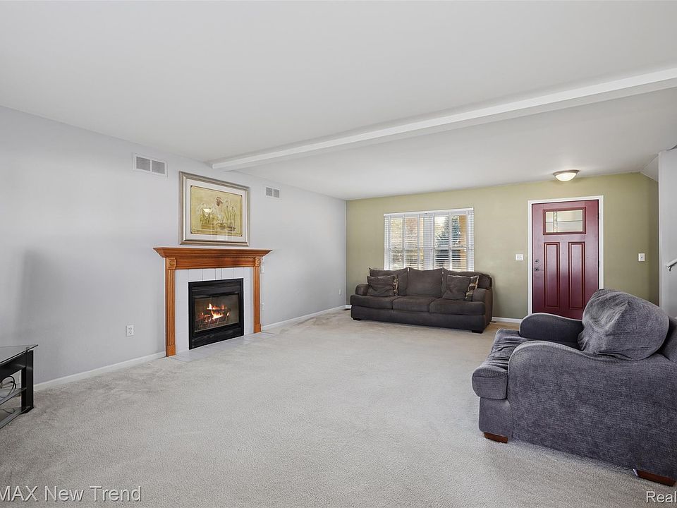 8795 Cove Ct, photo 6