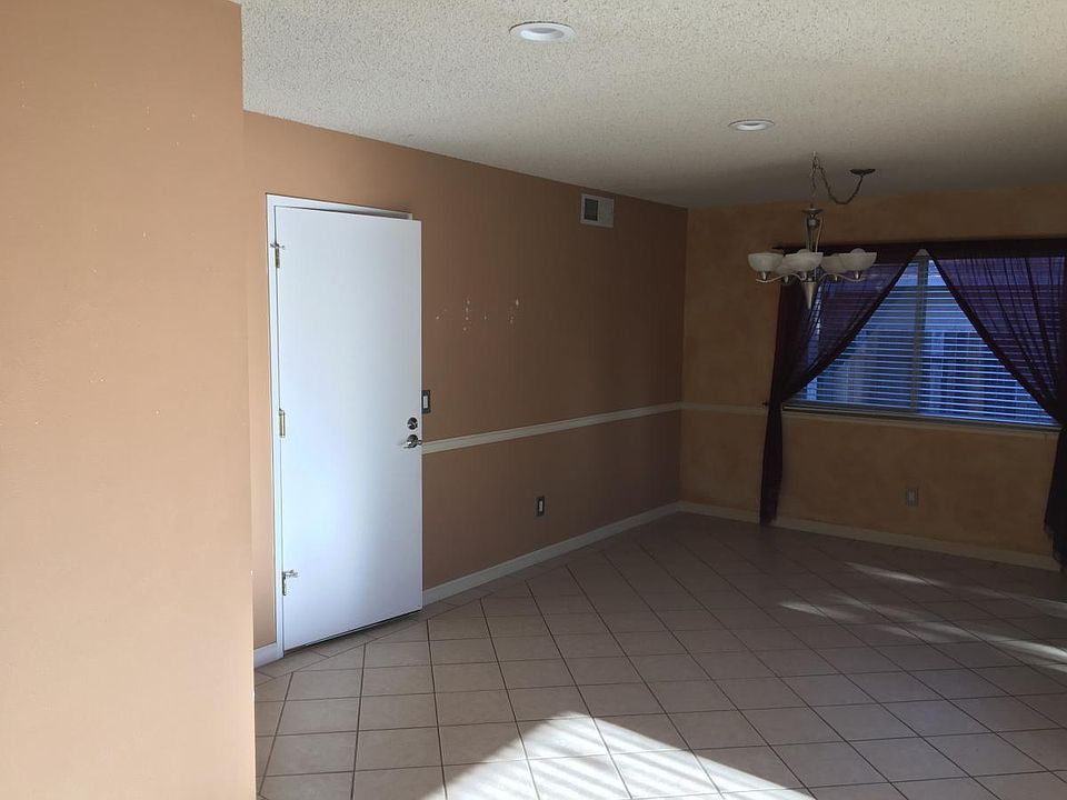 1st image of 668 Carson Ct