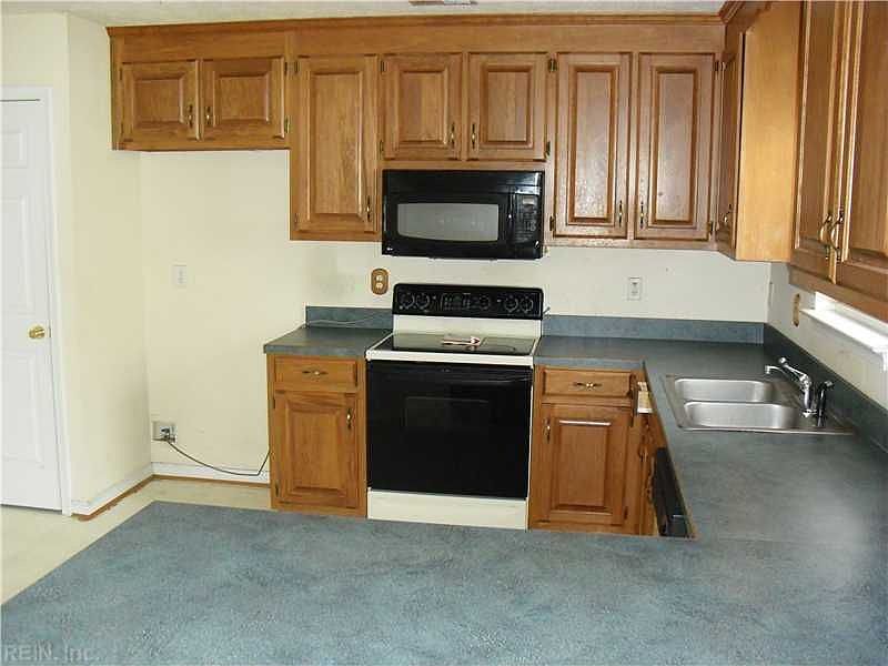 2nd image of 129 Sheppard Dr