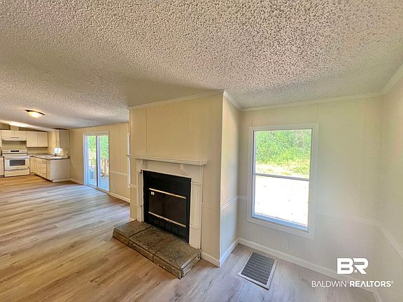 4th image of 1407 Freemanville Dr