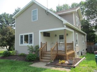 33 Reichards Ln, Wynantskill, NY 12198