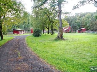 36 Oxbow Ln, Newfoundland, NJ 07435