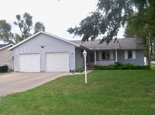 800 NE 2nd St, Atlanta, IL 61723