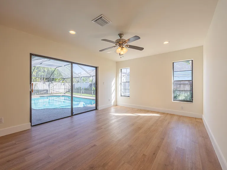 22352 Martella Ave — Photo 14