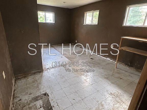 4th image of 1060 Water St