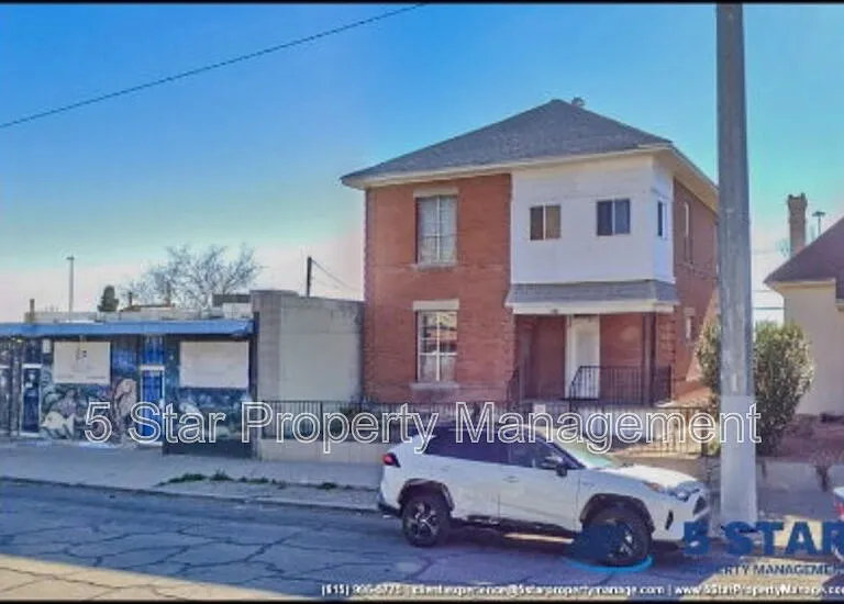 1526 E Yandell Dr #2 — Photo 2