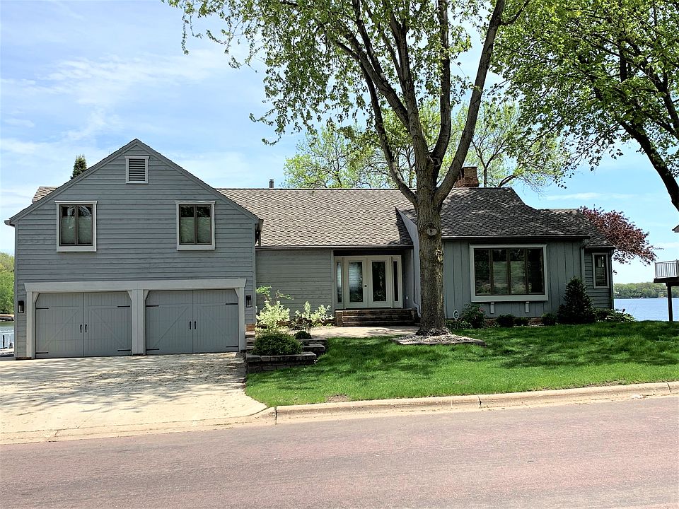 1st image of 627 Shoreacres Dr