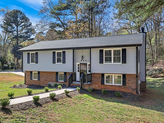 2nd image of 820 Nuttree Pl