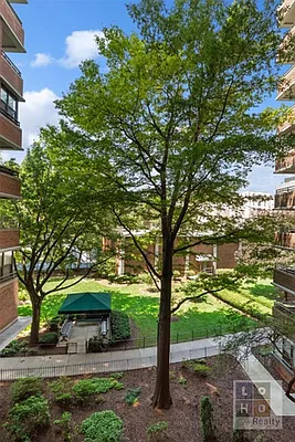 Rented by LoHo Realty | media 16