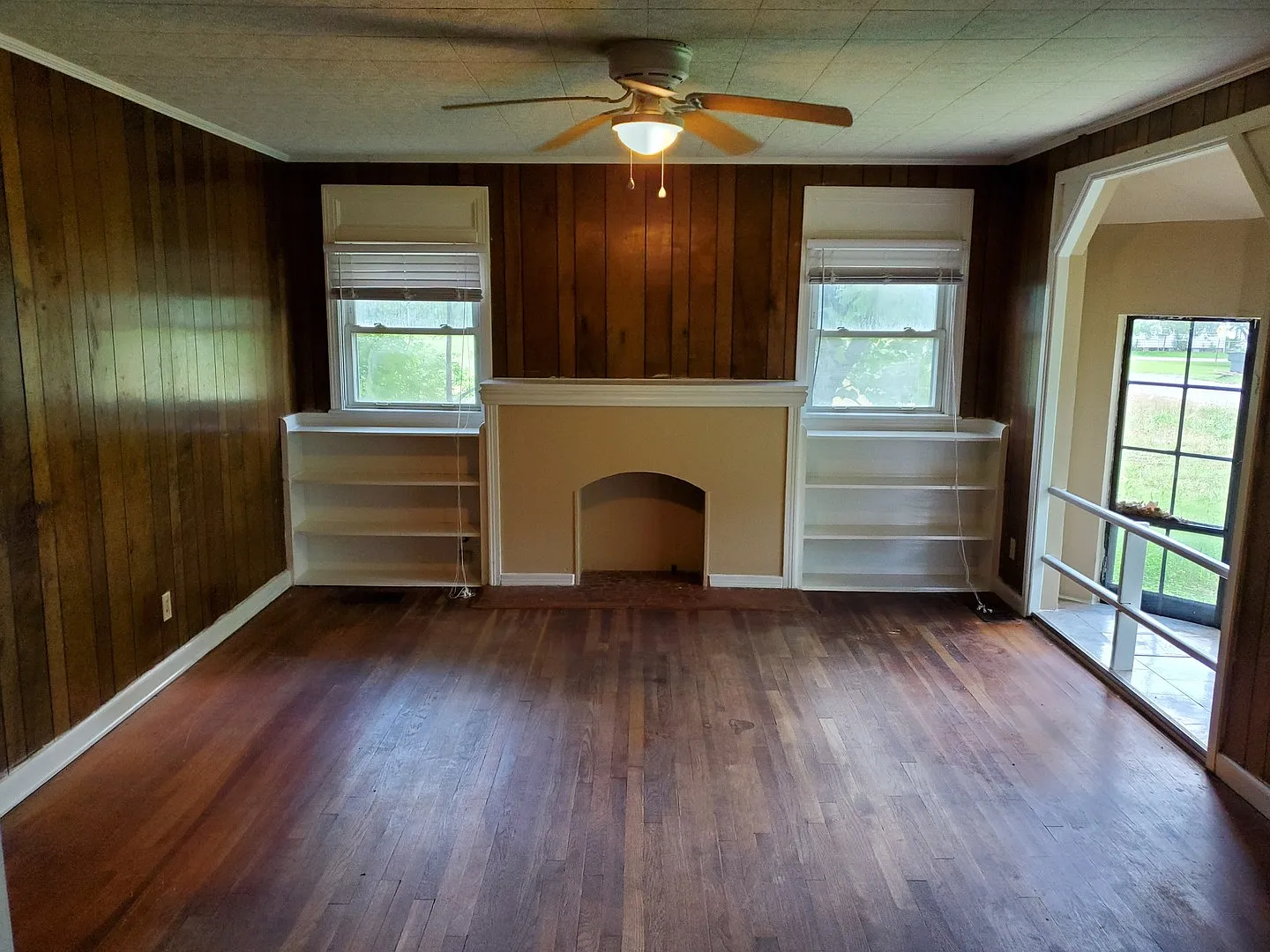5331FairfaxAve — Photo 2