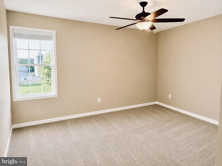 927 Goldmiller Rd — Photo 6