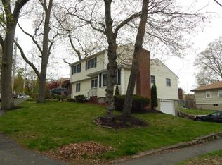 3 Oak Ridge Rd, Lynn, MA 01904