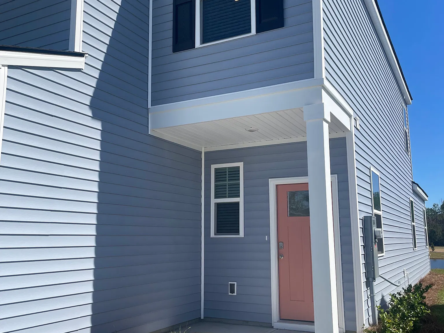4 bed, 2200 sqft, $2,450 — Photo 3