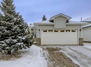 1049 Jones Cres NW, Edmonton, AB T6L 6Y2