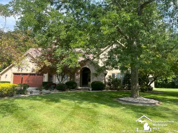 10766 Douglas Rd, Temperance, MI 48182