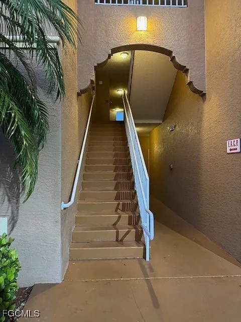 1 bed, 1.0 bath, 719 sqft, $1,200 — Photo 3